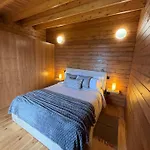 Chalet Sunset Eco Shelter 1 *